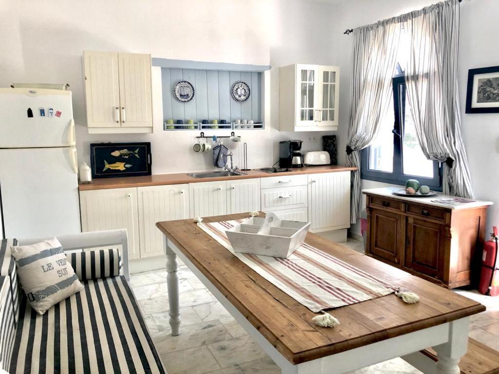 La Bastide Apartment Skyros Bagian luar foto